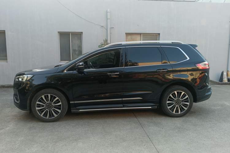 Used Ford Edge 2021 PLUS EcoBoost 245 Two-Wheel-Drive Titanium 7-Seater