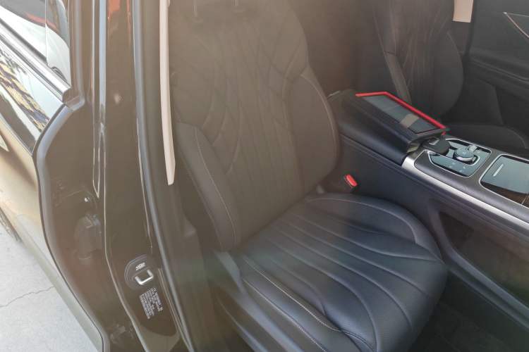 Used Chery Tiggo 9 2025 2.0T Dual-Clutch Two-Wheel Drive Black Samurai Edition 5 Seats