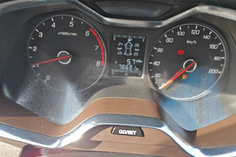 Used Baojun 310W 2017 1.5L Manual Fashion Model China V
