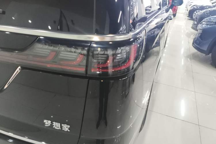 Used VOYAH Dream 2025 PHEV Four-Wheel-Drive Flagship Version – Qiankun Edition