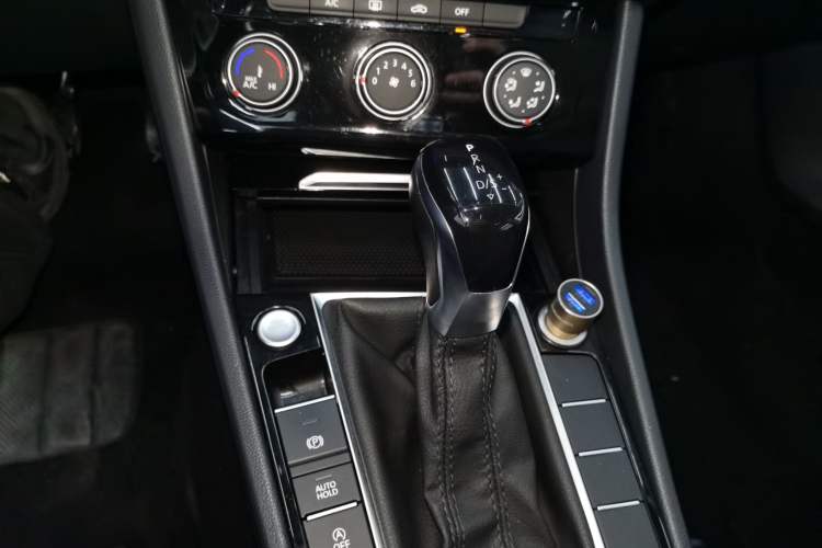 Used Volkswagen Sagitar 2022 280TSI DSG Flyover Edition
