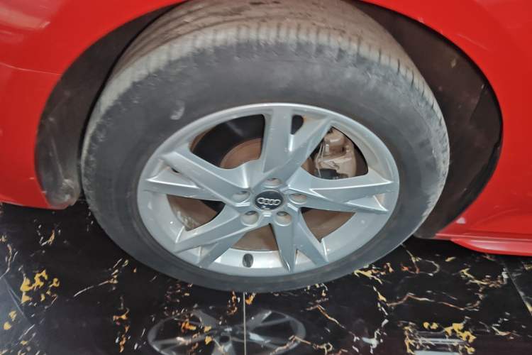 Used Audi A4L 2017 Plus 40 TFSI Ambition Model
