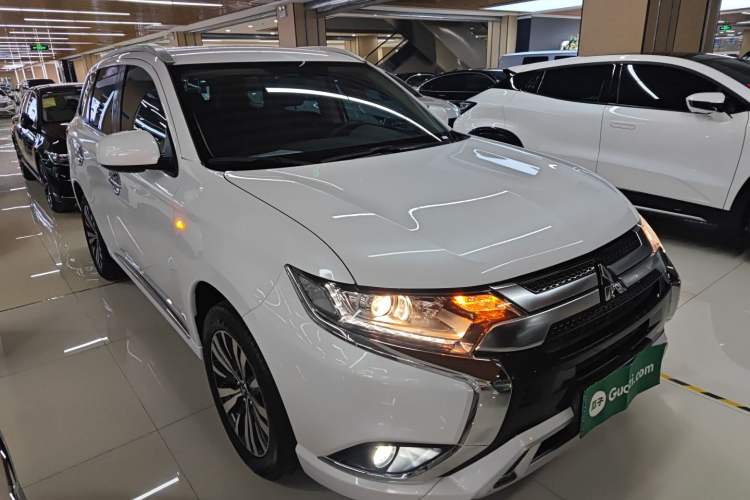 Used Mitsubishi Outlander 2021 2.0L Two-Wheel Drive Comfort Edition 5 Seats