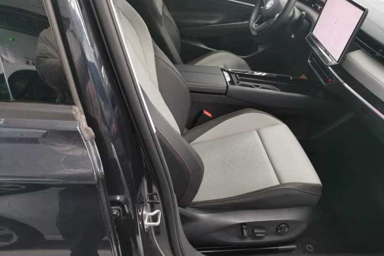 Used Volkswagen ID.7 VIZZION 2024 AIR model