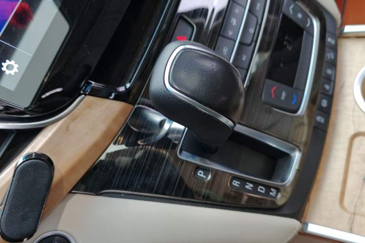 Used Buick GL8 2018 ES 28T Comfort Model China VI Standard