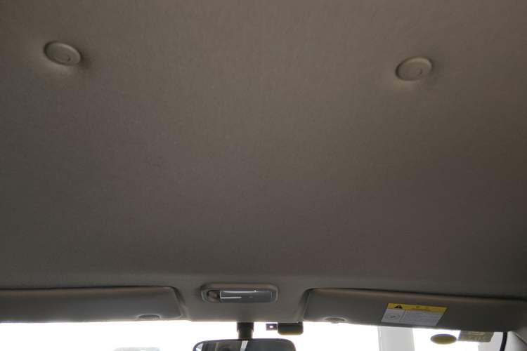 Used FORTHING Lingzhi 2022 M5L 1.6L Utility Model 7 Seats
