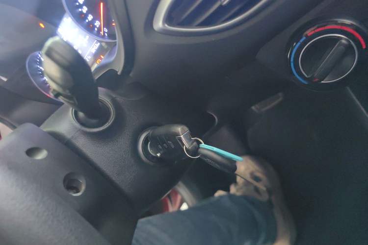 Used Hyundai Celesta 2017 1.6L Automatic Enjoyment Version GLS