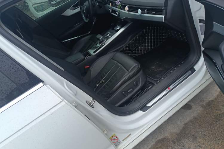 Used Audi A4L 2018 30th Anniversary Edition 40 TFSI Fashion Model