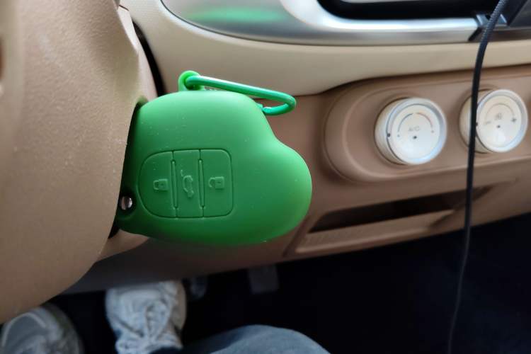 Used Wuling Hongguang MINIEV 2025 Four-Door Version Advanced Edition
