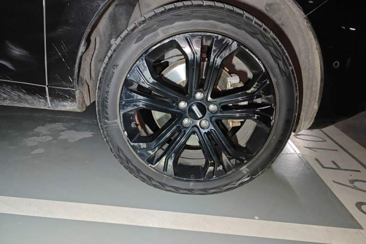 Used Wey VV5 2019 Upgraded Model 2.0T Two-Wheel Drive Flagship Version China V Standard
