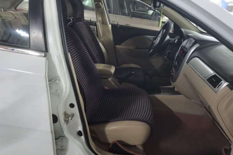 Used Buick Excelle 2013 1.5L Manual Classic Model
