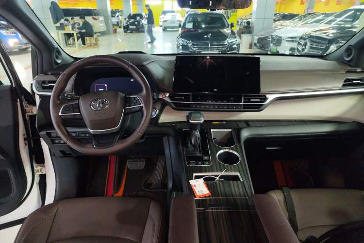 Used Toyota Granvia 2022 2.5L Hybrid Flagship Edition