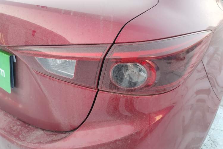 Used Mazda Mazda 3 Axela 2017 Sedan 1.5L Automatic Luxury Model Emission Standard China V
