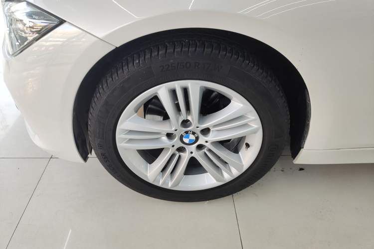Used BMW 3 Series 2017 318i Fashion Model
