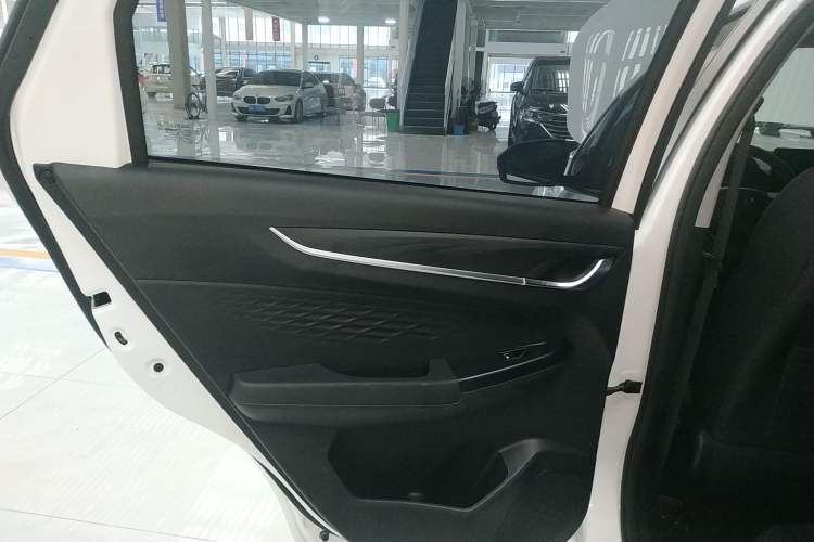 Used Geely Auto Vision X3 2021 PRO 1.5L CVT Deluxe Model
