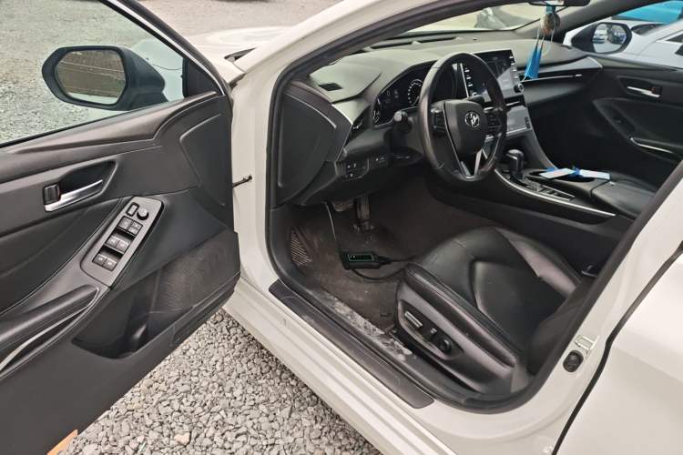 Used Toyota Avalon 2019 Dual-Engine 2.5L Luxury Edition China VI Standard
