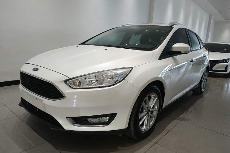 Used Ford Focus 2015 Hatchback 1.6L Automatic Fashion Edition
