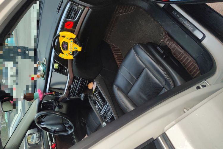 Used GAC Trumpchi GS8 2017 320T Two-Wheel Drive Luxury Smart Connectivity Version (7 Seats)
