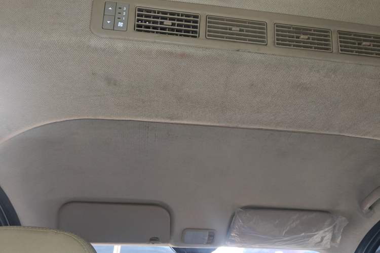 Used Wuling Rongguang V 2018 1.5L Standard Version
