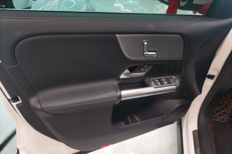 Used Mercedes-Benz GLA 2023 Facelifted GLA 200