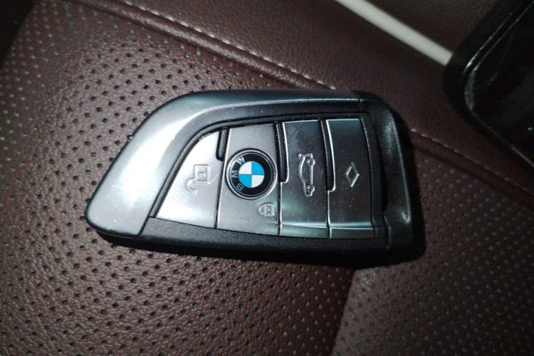 Used BMW 5 Series 2022 Second Facelift 525Li M Sport Package