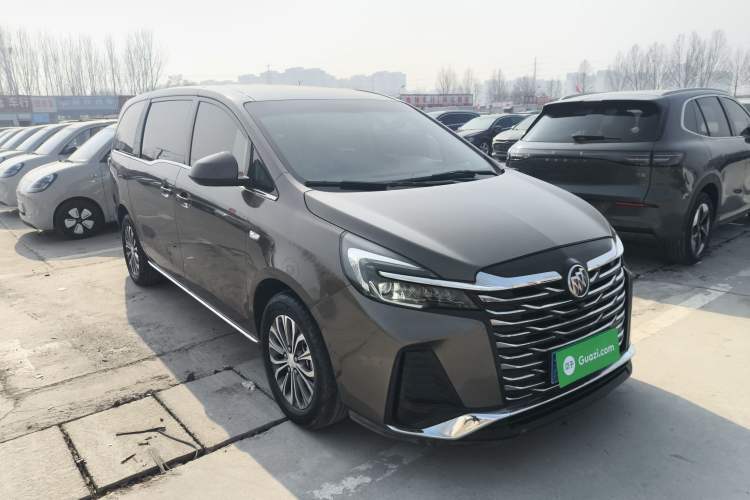 Used Buick GL8 2023 Land Executive Class Comfort Model
