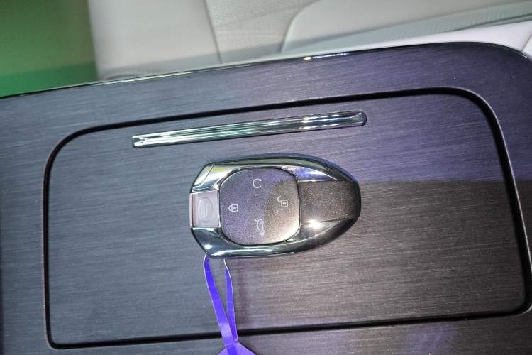 Used GAC Trumpchi GS8 2022 Dual-Engine Series 2.0TM Two-Wheel Drive Prestige Edition (7 Seats)