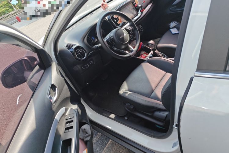 Used Kia Stonic 2021 1.4L CVT Fun & Sunroof Model
