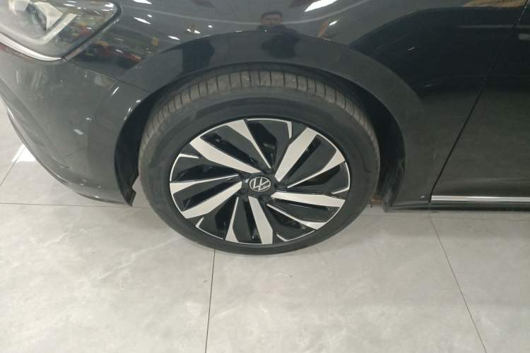 Used Volkswagen Passat 2025 Outstanding Model 330TSI Elite Edition
