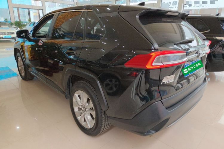 Used Toyota Wildlander 2022 Updated Version 2.0L CVT Two-Wheel Drive Leading Edition
