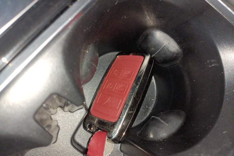 Used Land Rover Discovery Sport 2020 249 PS R-Dynamic Performance Edition
