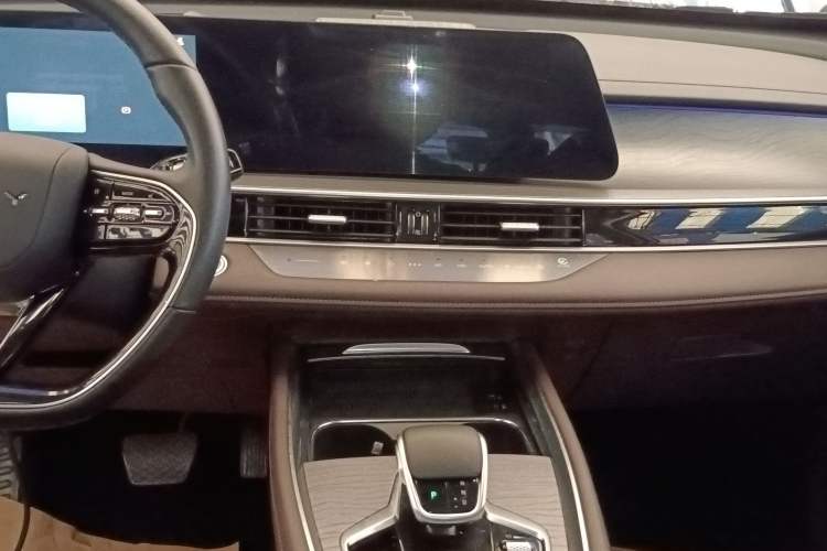 Used Chery Tiggo 8 PRO 2024 Champion Edition 290T Two-Wheel Drive Peak Version 7 Seats
