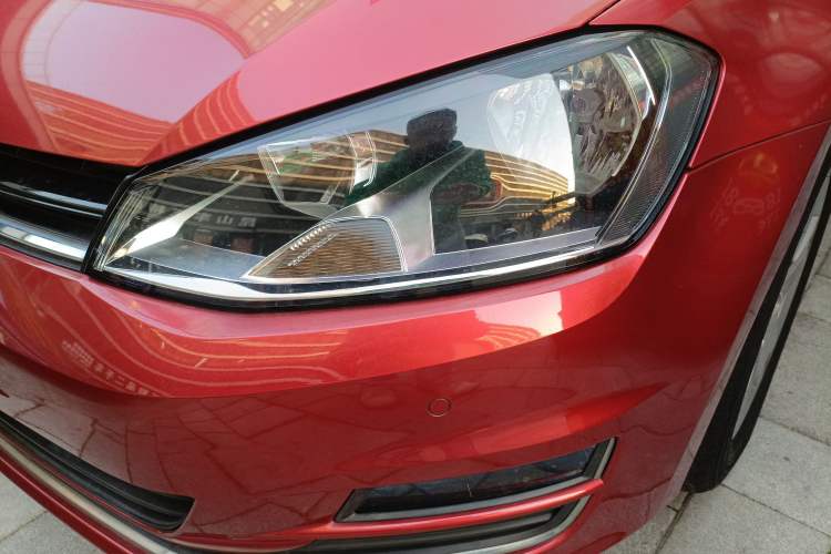 Used Volkswagen Golf 2017 230TSI Automatic Comfort Edition – Celebrating Milestone of One Million Units
