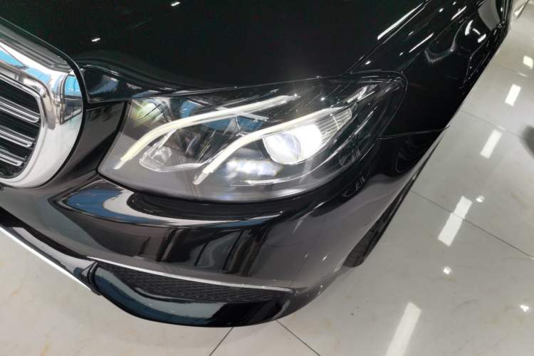 Used Mercedes-Benz E-Class 2018 E 300 L Stylish Model
