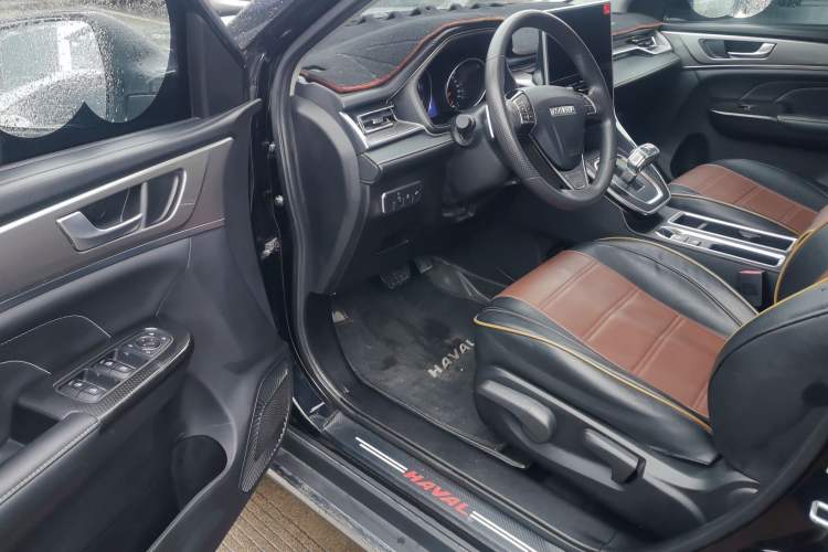 Used Haval M6 2021 PLUS 1.5T DCT Elite Smart Connectivity Model