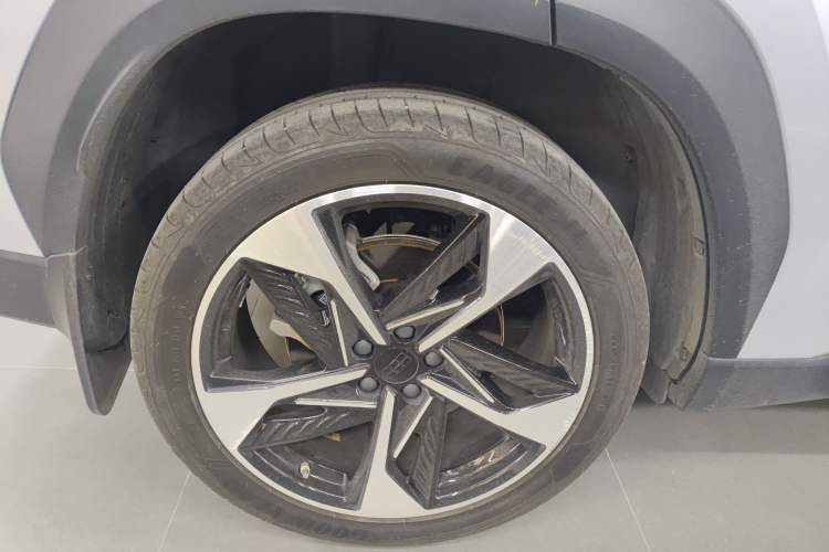 Used  L7 2023 1.5T 115 km Starship
