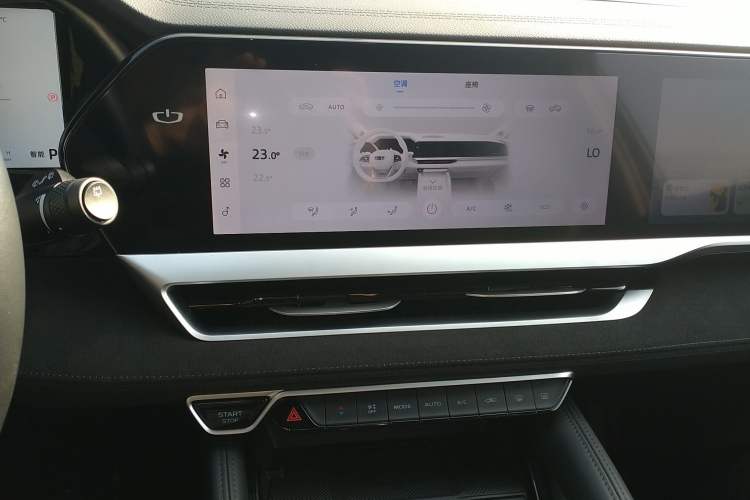 Used Geely Auto Monjaro L 2024 2.0TD High-Power Automatic Two-Wheel Drive Skyline Edition
