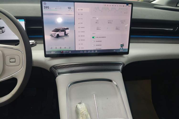 Used XPeng X9 2025 650 Long-Range Max
