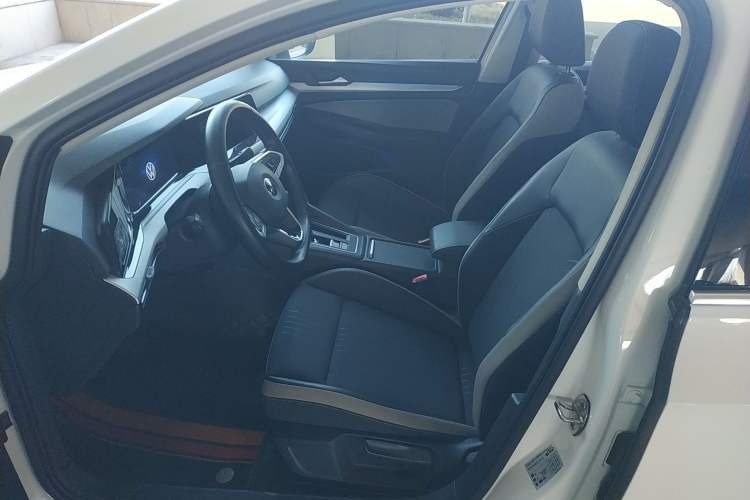 Used Volkswagen Golf 2021 200TSI DSG Pro