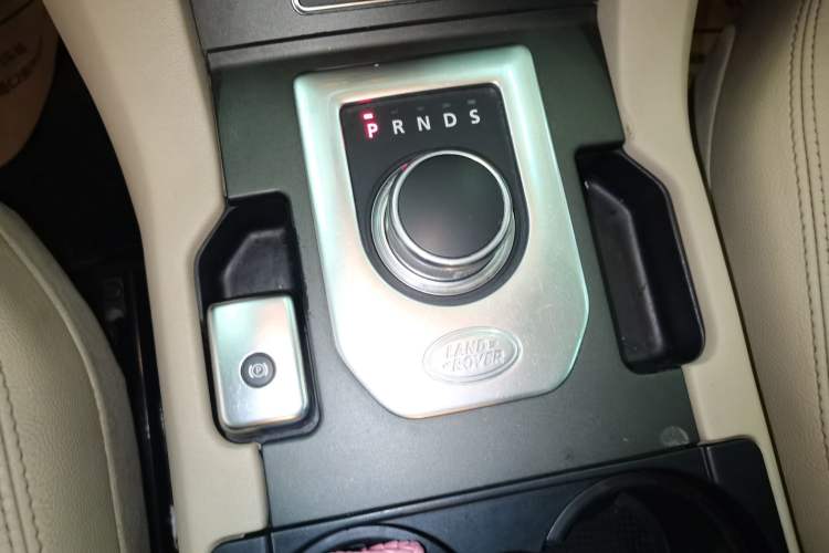 Used Land Rover Discovery 2015 3.0 SC V6 HSE
