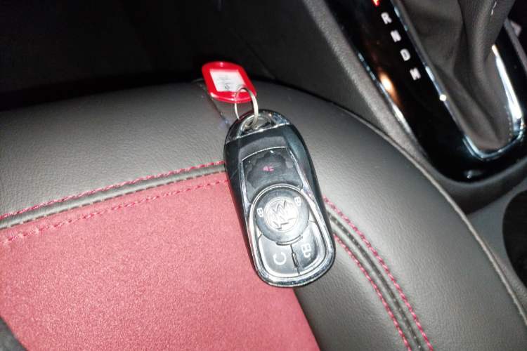 Used Buick Encore 2017 18T Automatic Two-Wheel Drive Urban Elite Model
