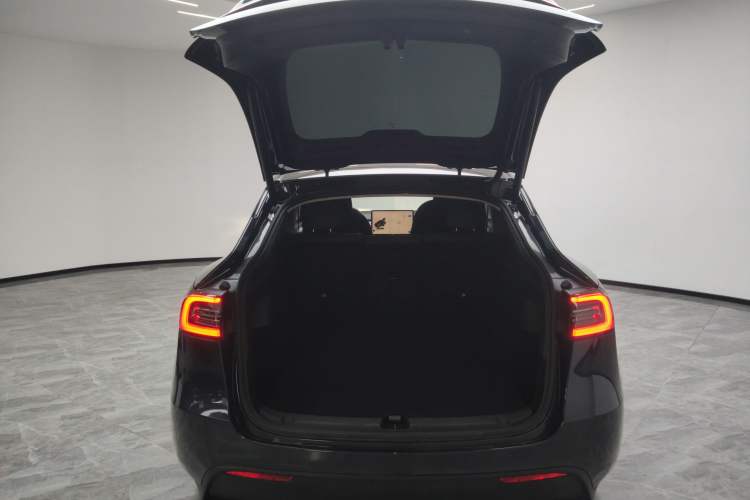 Used Tesla Model Y 2024 Rear-Wheel-Drive Version
