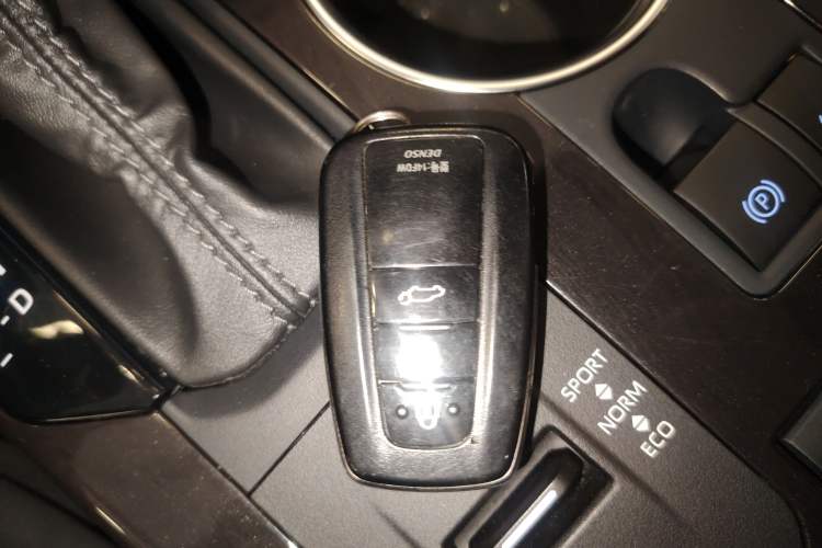 Used Toyota Crown Kluger 2021 2.5L HEV Four-Wheel Drive Flagship Edition