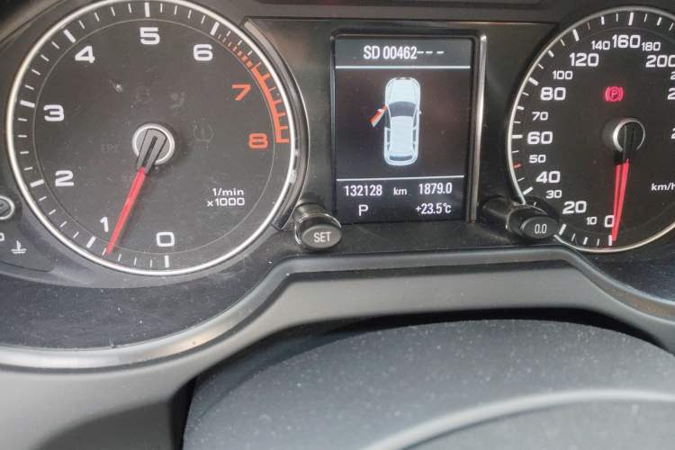 Used Audi Q5 2018 Collector's Edition 40 TFSI Technology Model