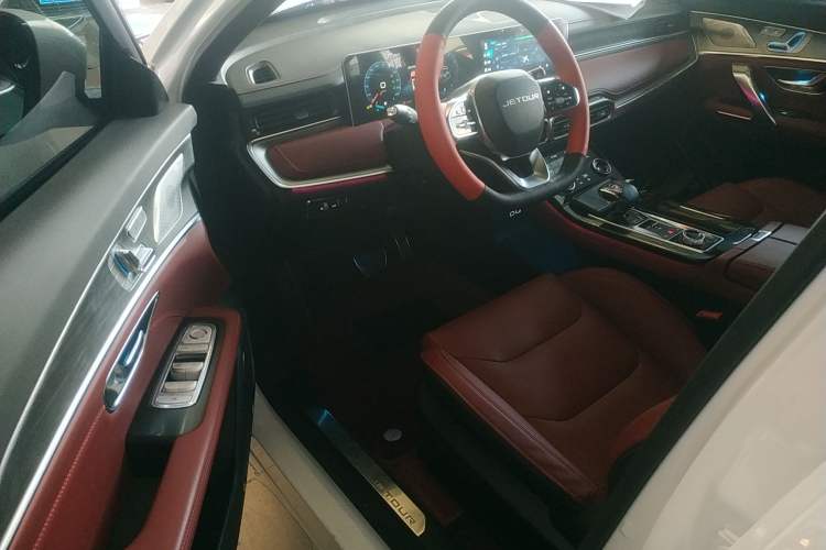 Used JETOUR X70 PLUS 2021 1.6T DCT Pro 7-seater