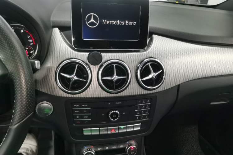 Used Mercedes-Benz B-Class 2015 B 200 Fashion Model
