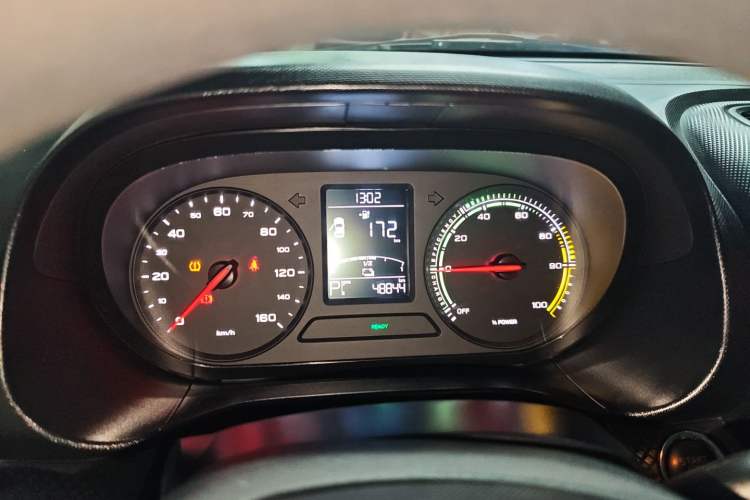 Used Roewe Clever 2021 302 km New Four-Seater Super-Efficient Version