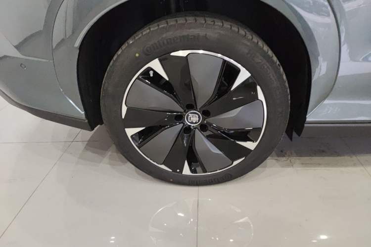 Used BYD Tang L 2025 EV 600KM All-Wheel-Drive LiDAR Flagship Model
