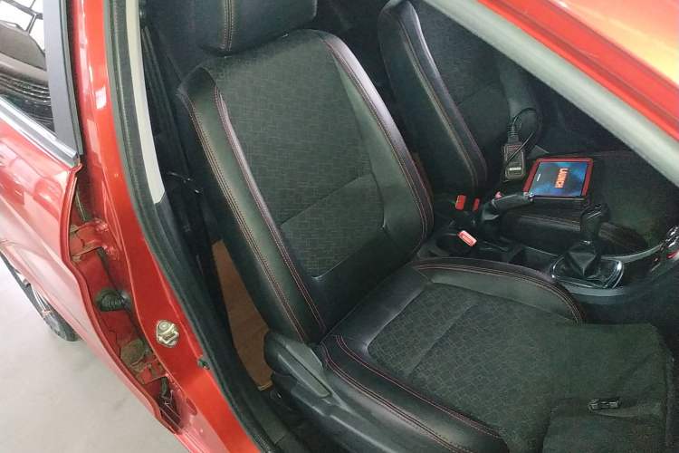 Used Cowin C3R 2015 1.5L Manual Gold Diamond Edition