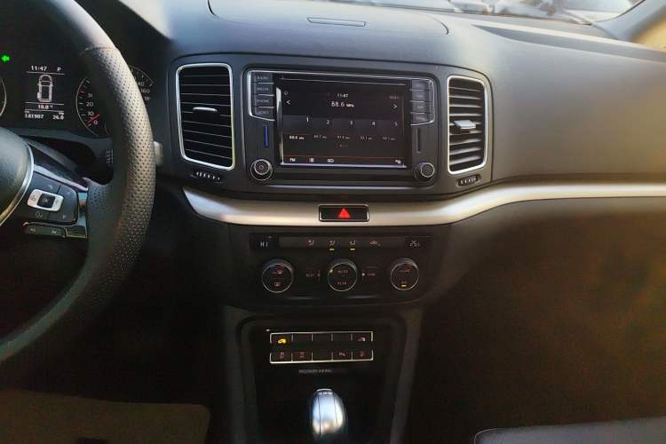 Used Volkswagen Sharan 2018 380TSI Comfort Edition 7-Seater
